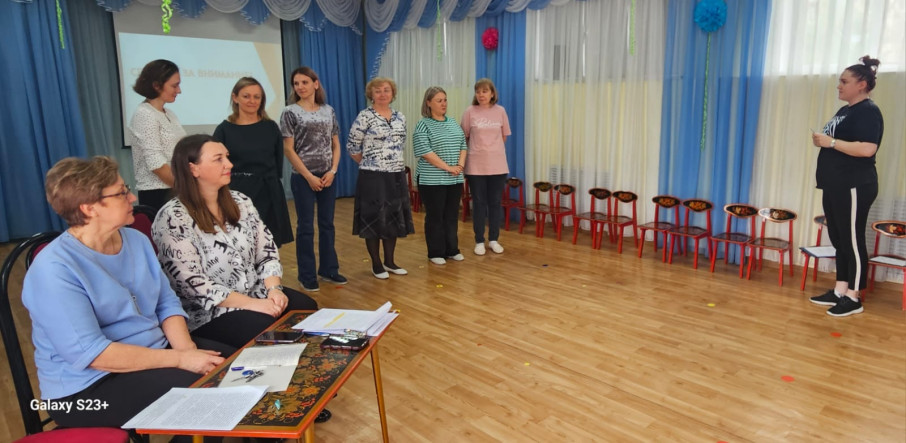 Круглый стол "Сохранение и укрепление физического и психического здоровья детей дошкольного возраста через формирование у них представления о ЗОЖ" Круглый стол "Сохранение и укрепление физического и психического здоровья детей дошкольного возраста через формирование у них представления о ЗОЖ".
